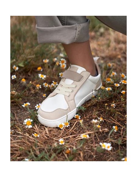 Zapato respetuoso, Lyon Junior Taupe. Muris.