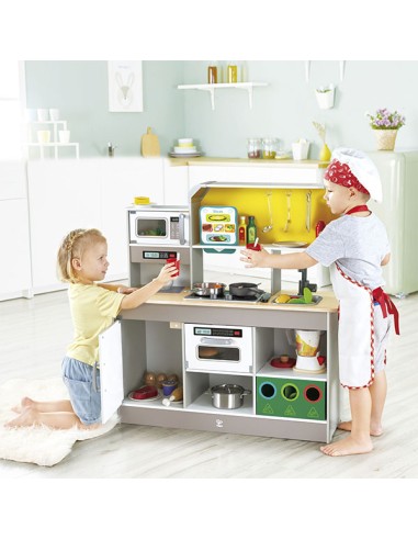 Cocina deluxe con freidora. Hape