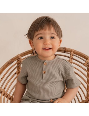 Camiseta manga corta oliva. Little Dutch