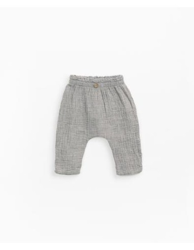 Pantalón gris de algodón orgánico. Play up.